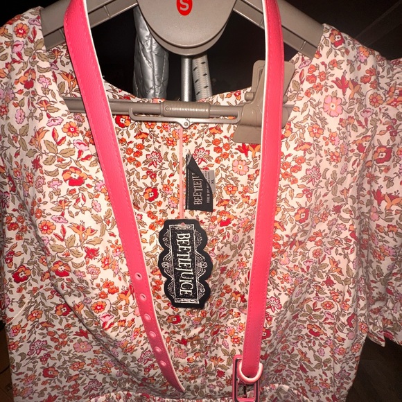 Floral Print Dress with Puff Sleeves - Picture 2 of 5